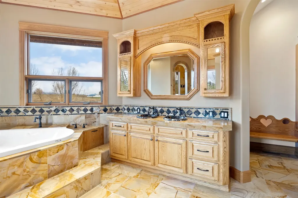 859 Hamilton Heights Road Corvallis MT 59828