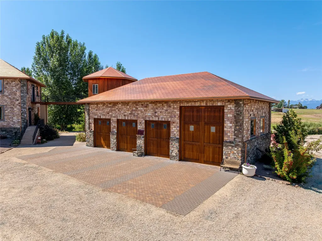 859 Hamilton Heights Road Corvallis MT 59828