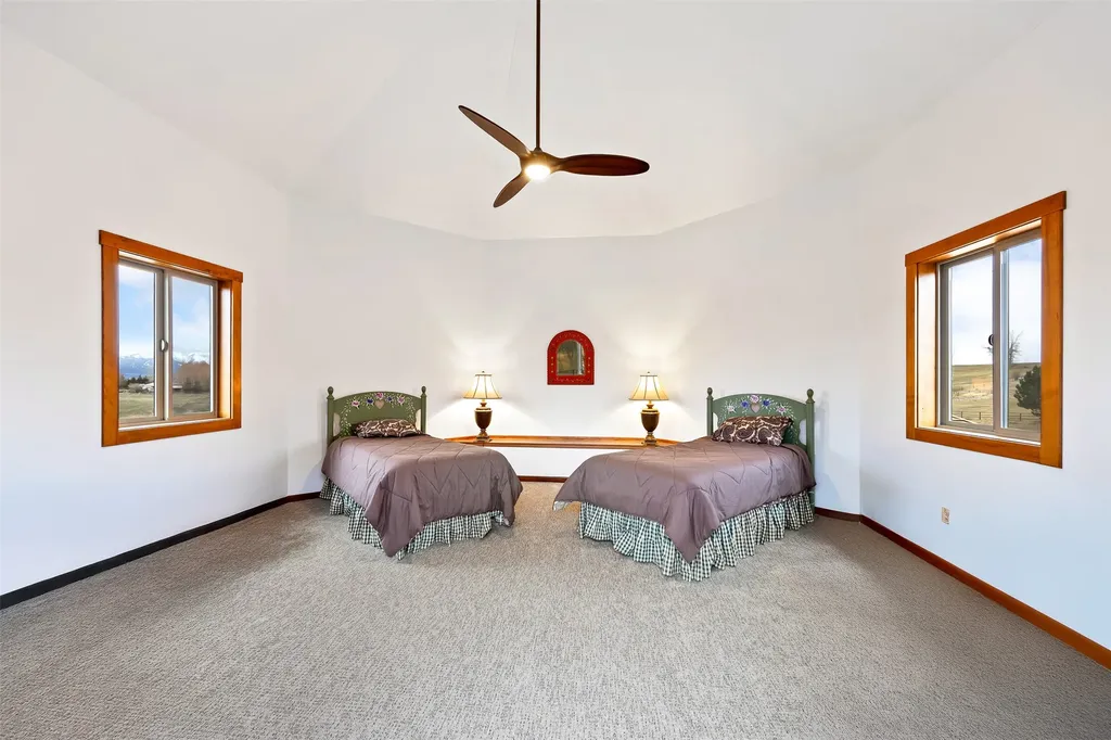859 Hamilton Heights Road Corvallis MT 59828