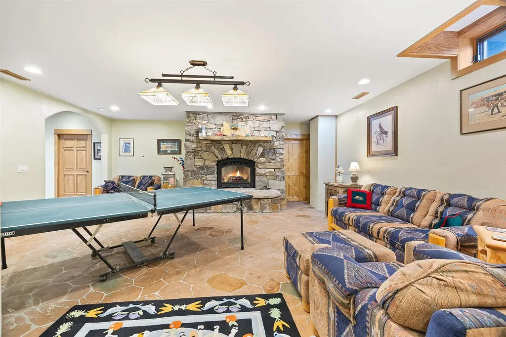 859 Hamilton Heights Road Corvallis MT 59828