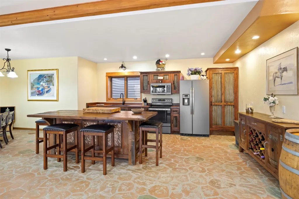 859 Hamilton Heights Road Corvallis MT 59828