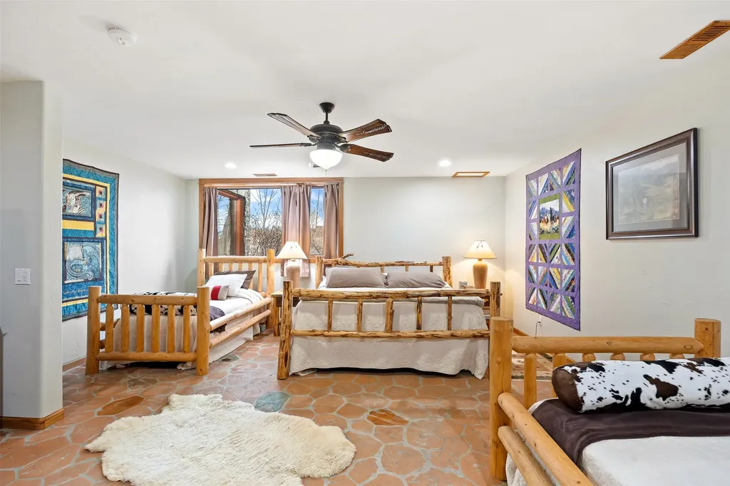 859 Hamilton Heights Road Corvallis MT 59828