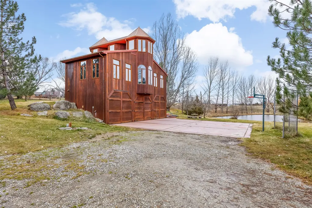 859 Hamilton Heights Road Corvallis MT 59828