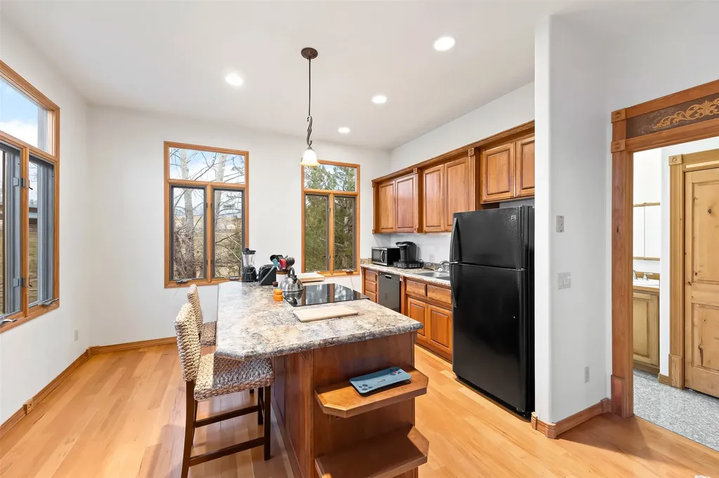 859 Hamilton Heights Road Corvallis MT 59828