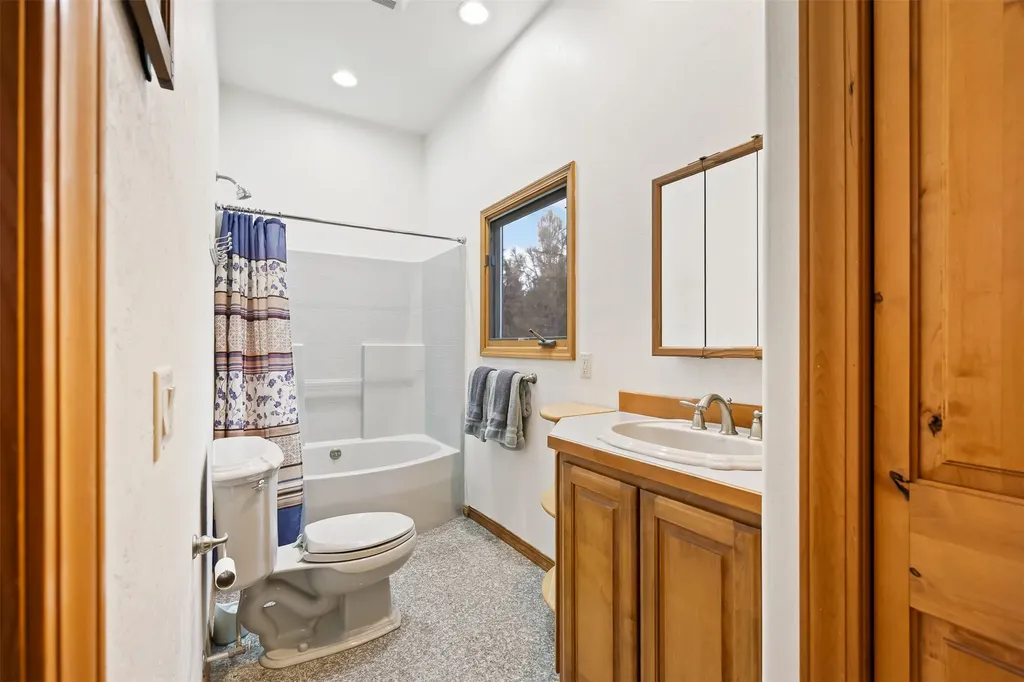 859 Hamilton Heights Road Corvallis MT 59828