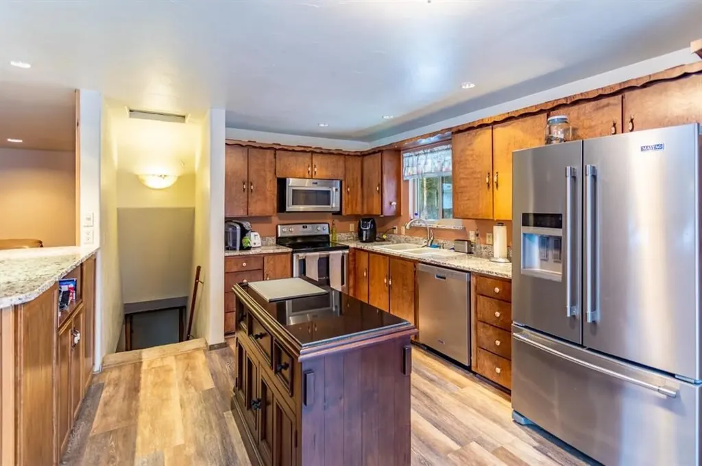 13390 Mount Highway 35 Bigfork MT 59911