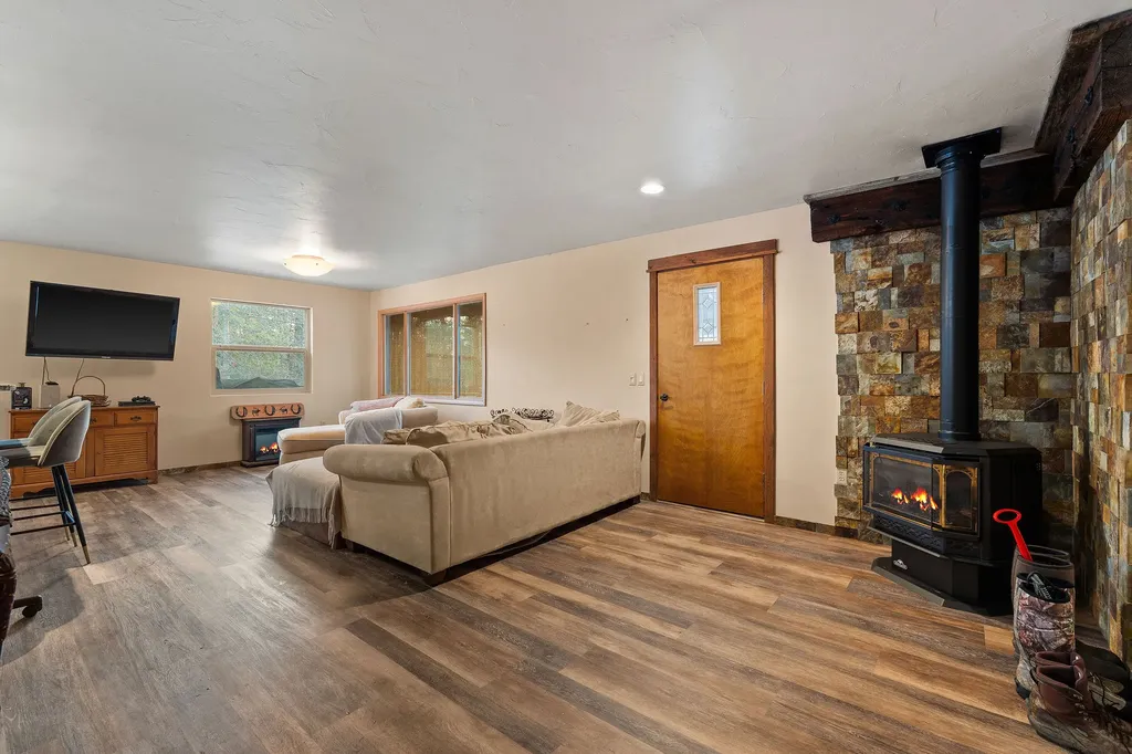 13390 Mount Highway 35 Bigfork MT 59911