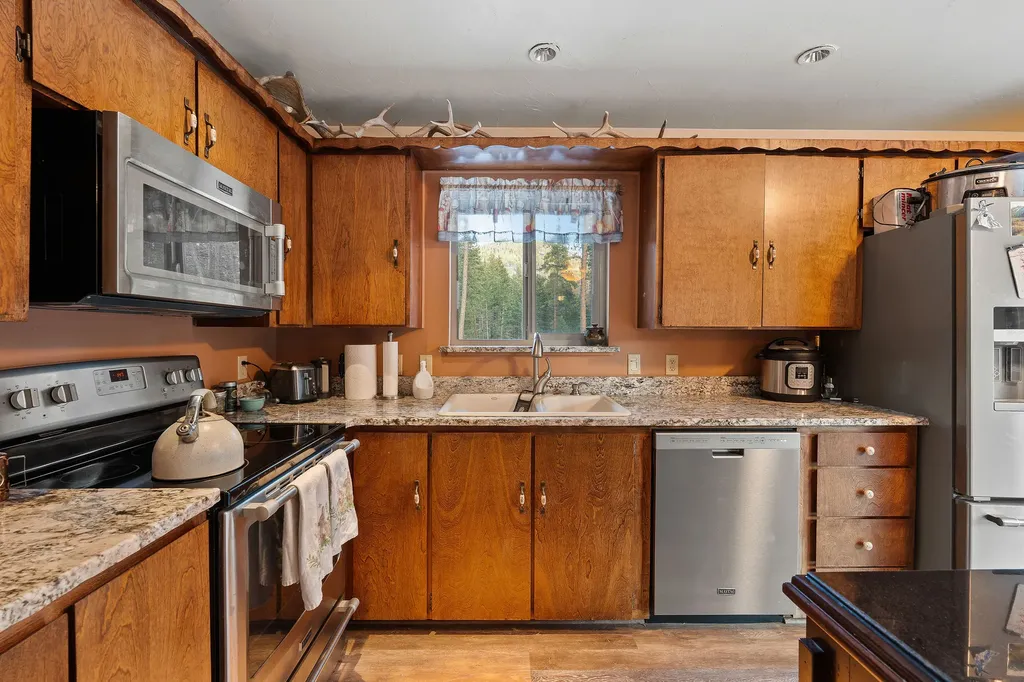 13390 Mount Highway 35 Bigfork MT 59911