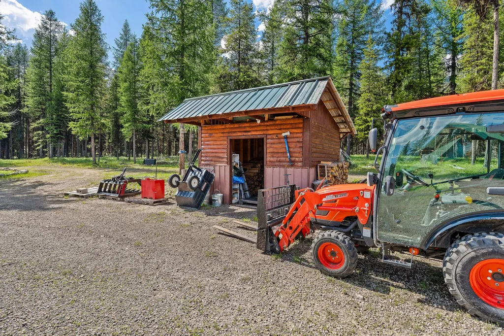 15645 North Fork Road Polebridge MT 59928