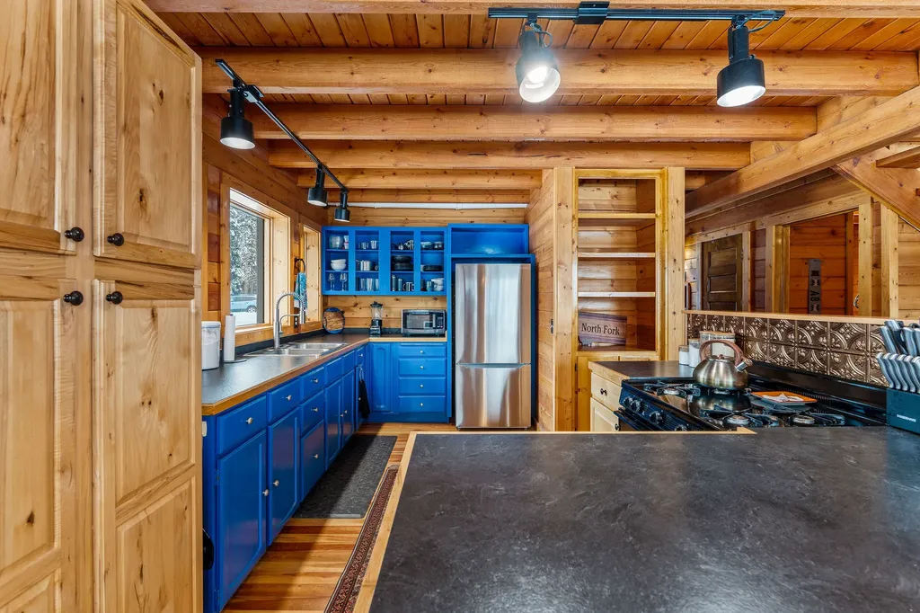 15645 North Fork Road Polebridge MT 59928