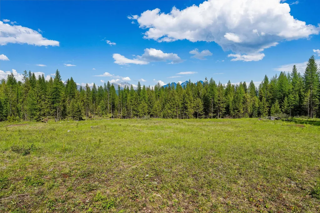 15645 North Fork Road Polebridge MT 59928