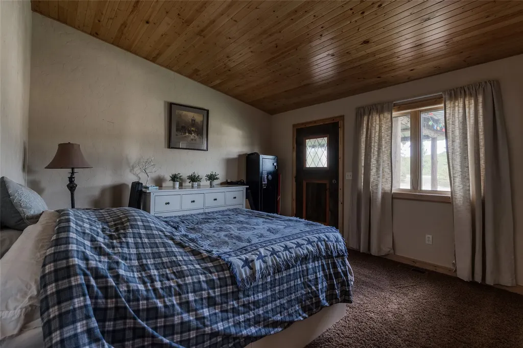 8240 Island Lake Road Marion MT 59925