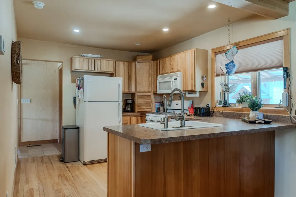 8240 Island Lake Road Marion MT 59925