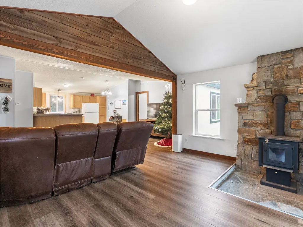 68 Jolly Hill Lane Marion MT 59925