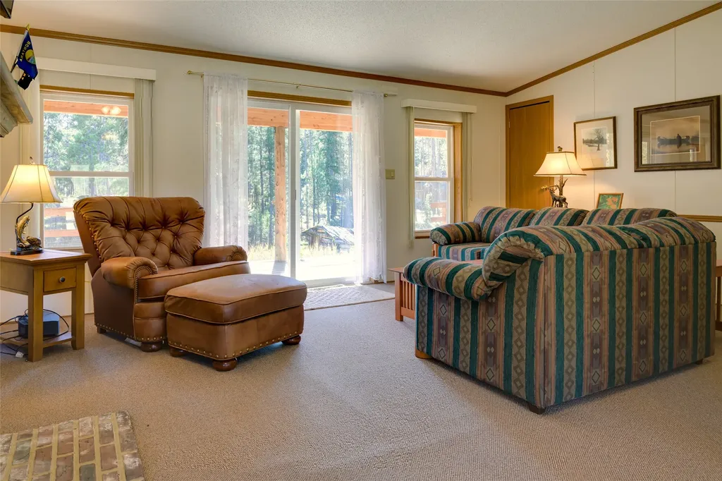 2766 E Fork Road Sula MT 59871