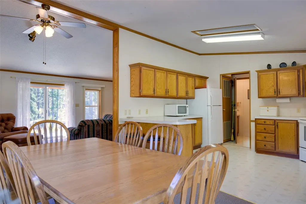 2766 E Fork Road Sula MT 59871