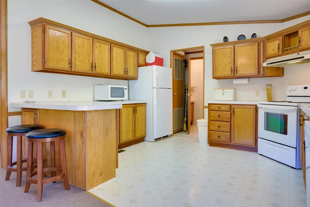 2766 E Fork Road Sula MT 59871