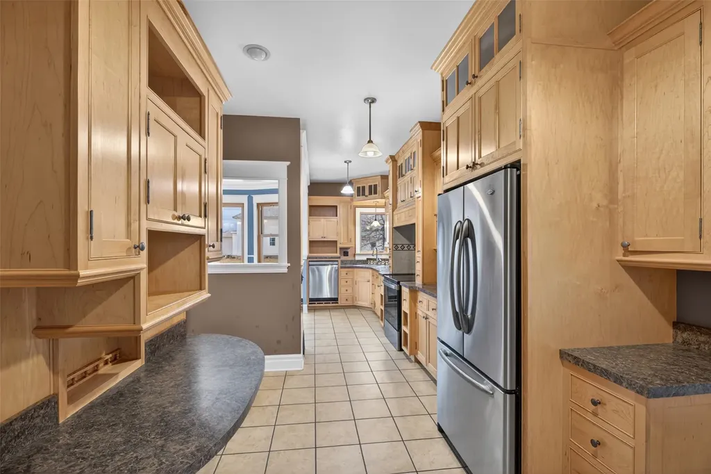 119 3rd Avenue S Stanford MT 59479