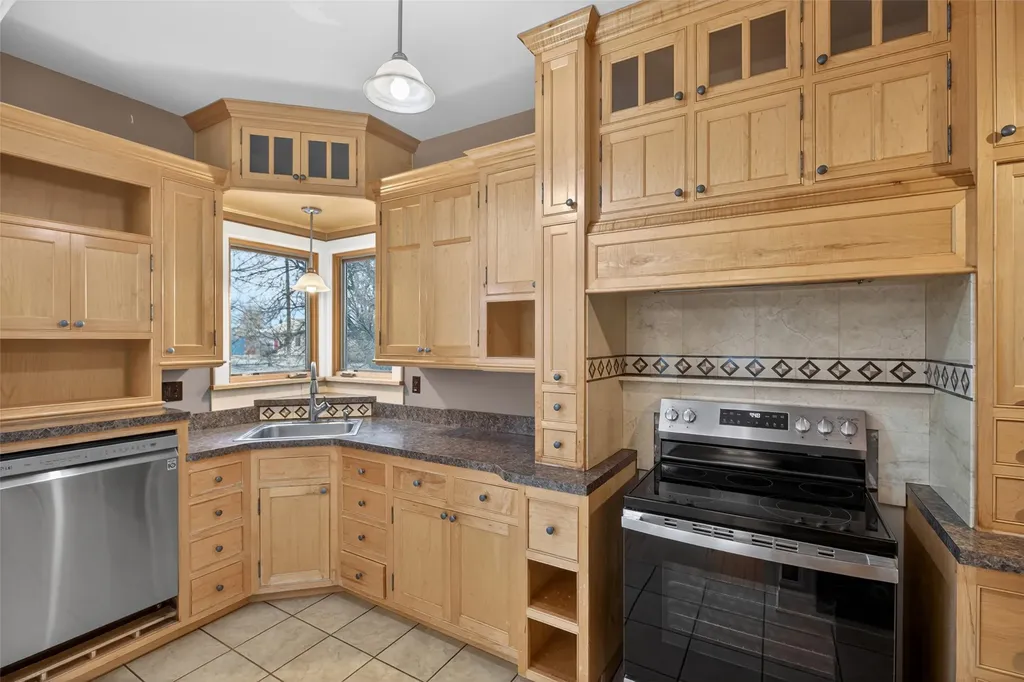 119 3rd Avenue S Stanford MT 59479