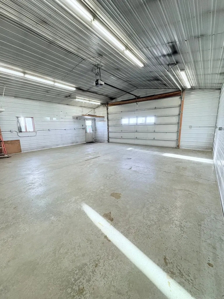 318 W Jackson Avenue Chester MT 59522
