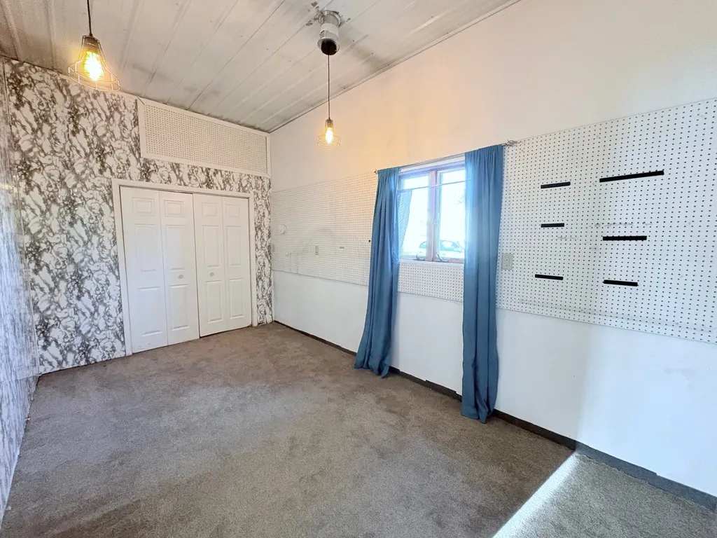 318 W Jackson Avenue Chester MT 59522
