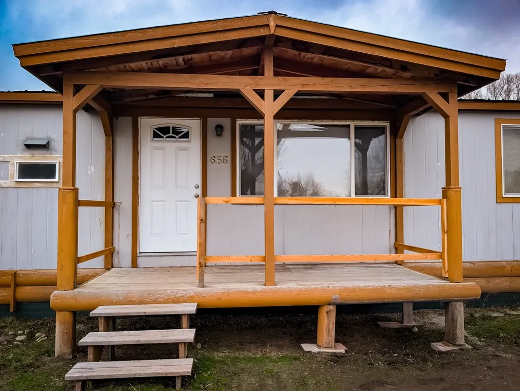 656 6th Avenue Victor MT 59875