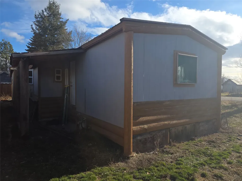 656 6th Avenue Victor MT 59875
