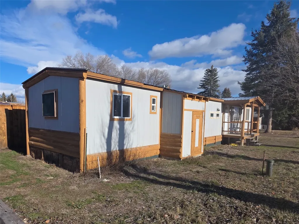 656 6th Avenue Victor MT 59875