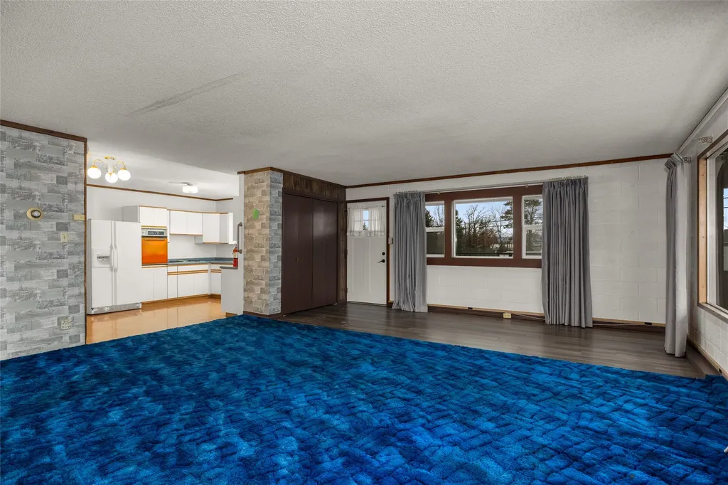 1282 Us Highway 2 Kalispell MT 59901