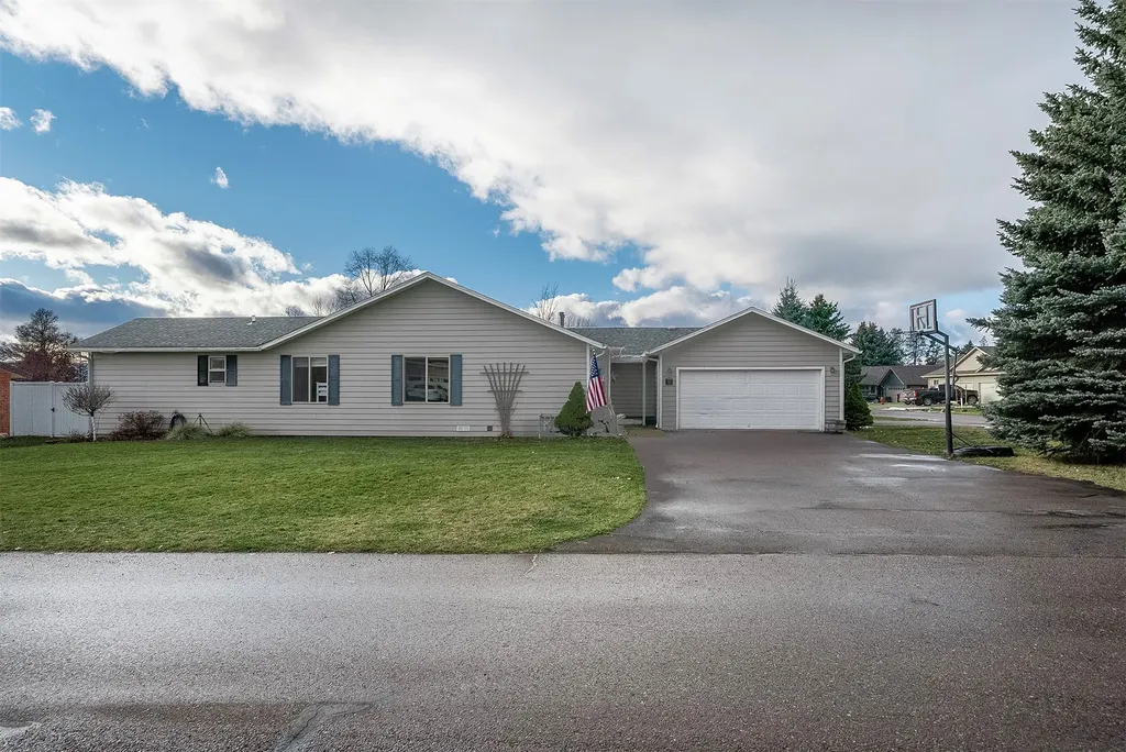 112 O'brien Terrace Bigfork MT 59911