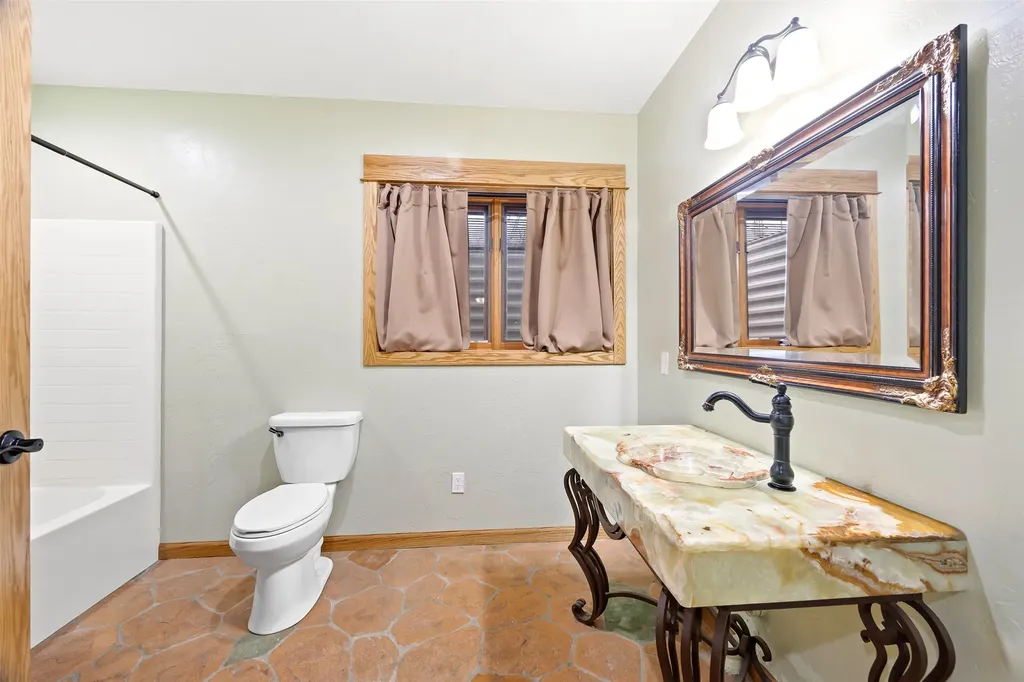 859 Hamilton Heights Road Corvallis MT 59828