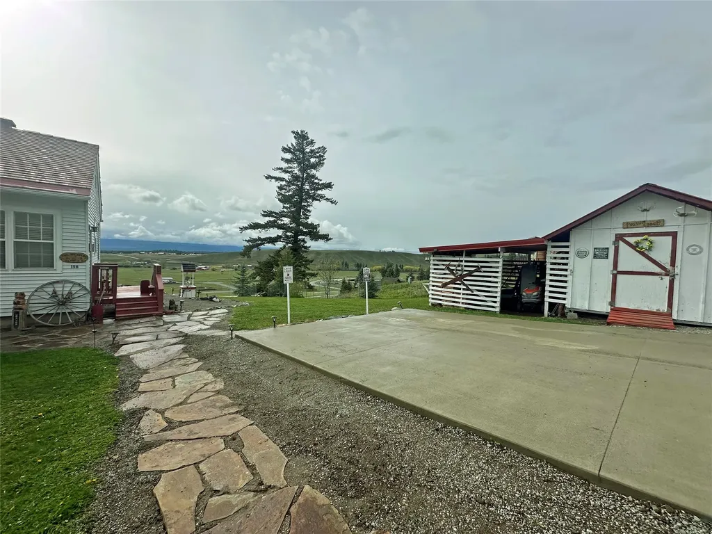 156 Bootleg Road Eureka MT 59917