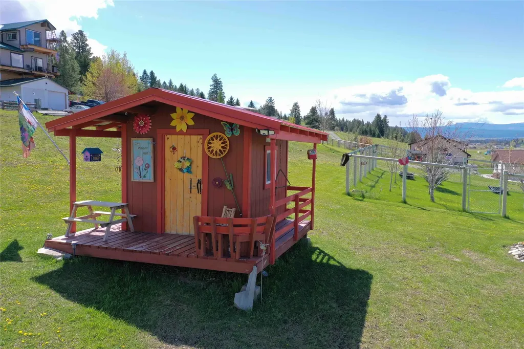 156 Bootleg Road Eureka MT 59917
