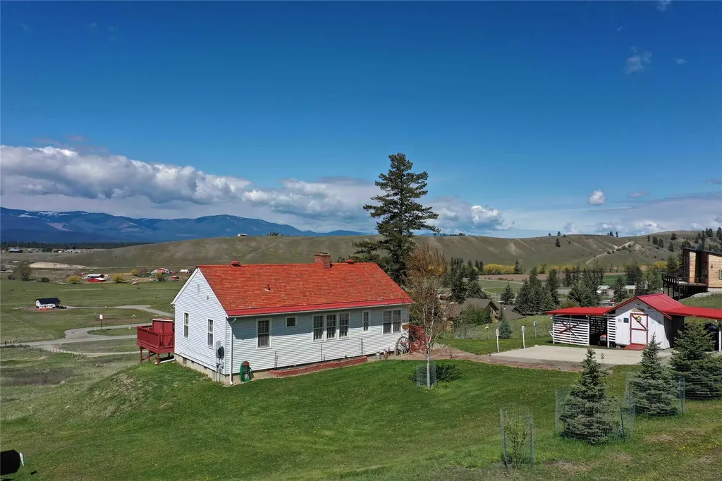 156 Bootleg Road Eureka MT 59917