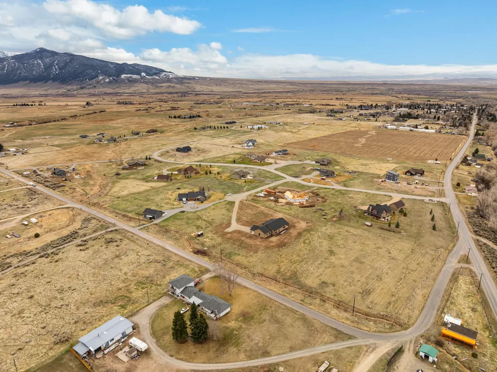 9 Hawks Court Sheridan MT 59749