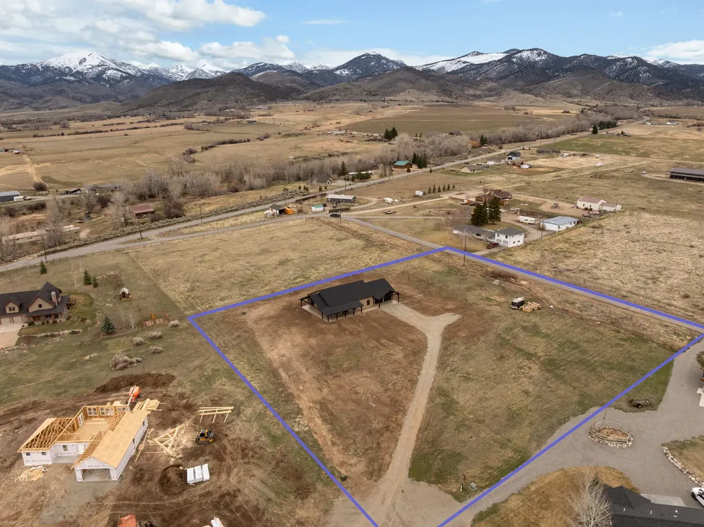 9 Hawks Court Sheridan MT 59749