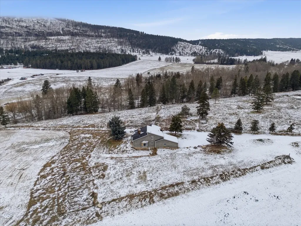 22250 Holy Cross Way Proctor MT 59929