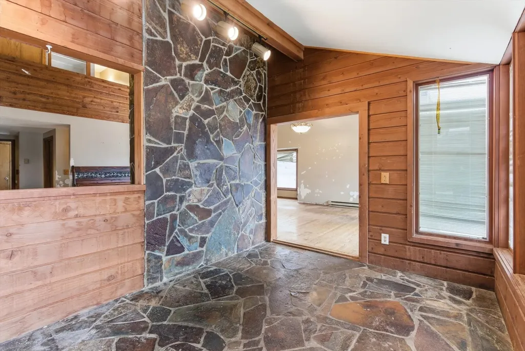 22250 Holy Cross Way Proctor MT 59929