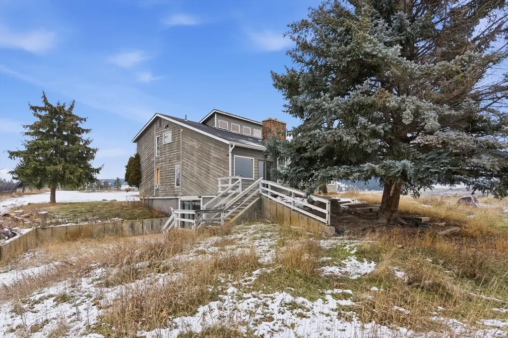 22250 Holy Cross Way Proctor MT 59929