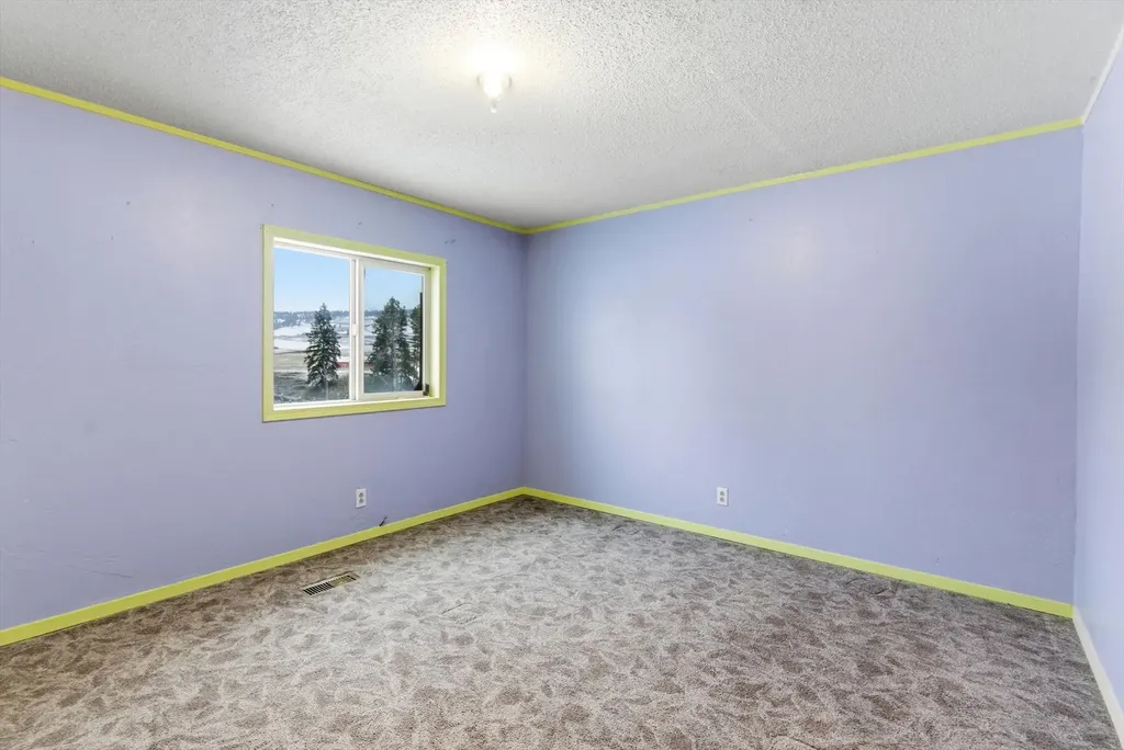 22250 Holy Cross Way Proctor MT 59929