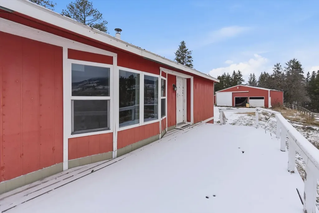 22250 Holy Cross Way Proctor MT 59929