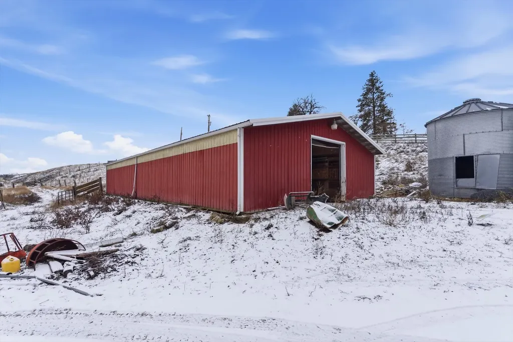 22250 Holy Cross Way Proctor MT 59929