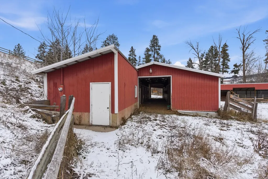 22250 Holy Cross Way Proctor MT 59929