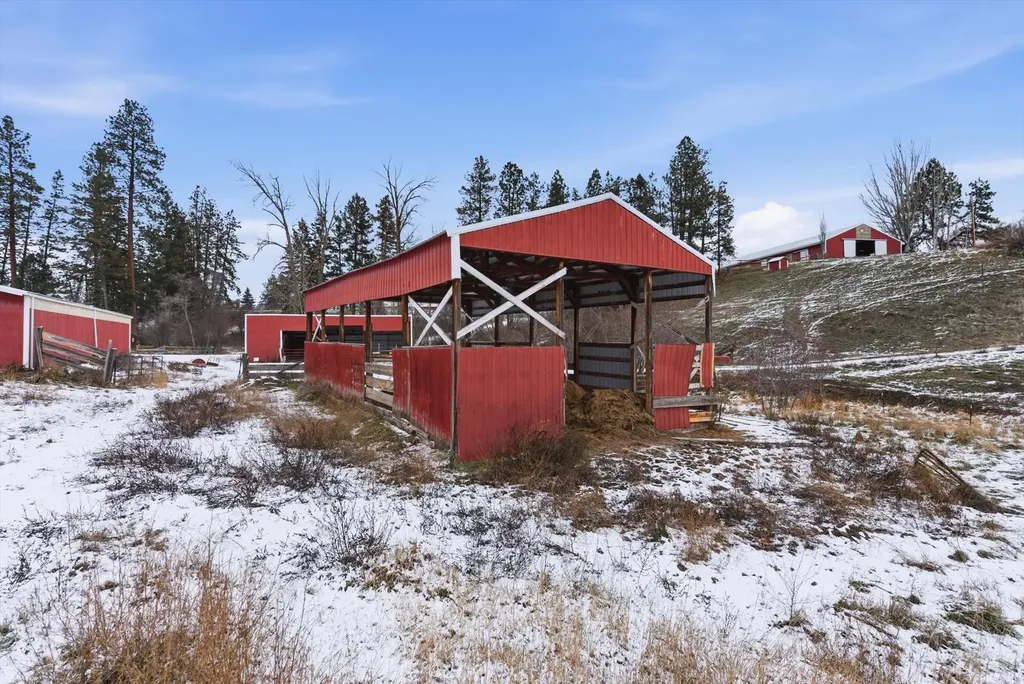 22250 Holy Cross Way Proctor MT 59929