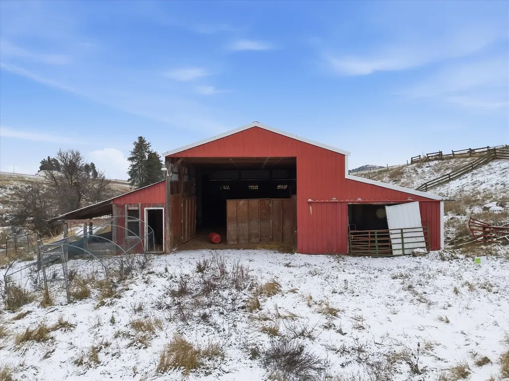 22250 Holy Cross Way Proctor MT 59929
