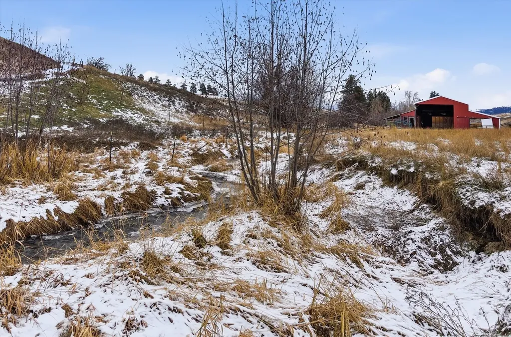22250 Holy Cross Way Proctor MT 59929