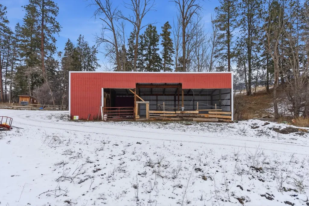 22250 Holy Cross Way Proctor MT 59929