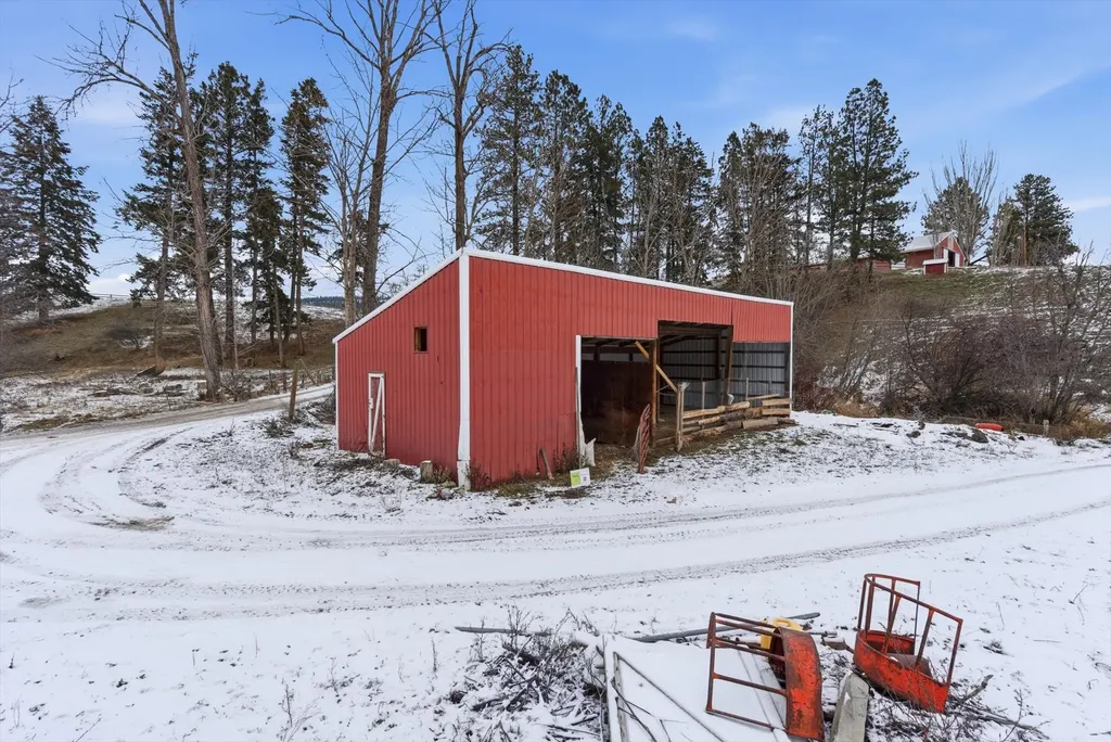 22250 Holy Cross Way Proctor MT 59929