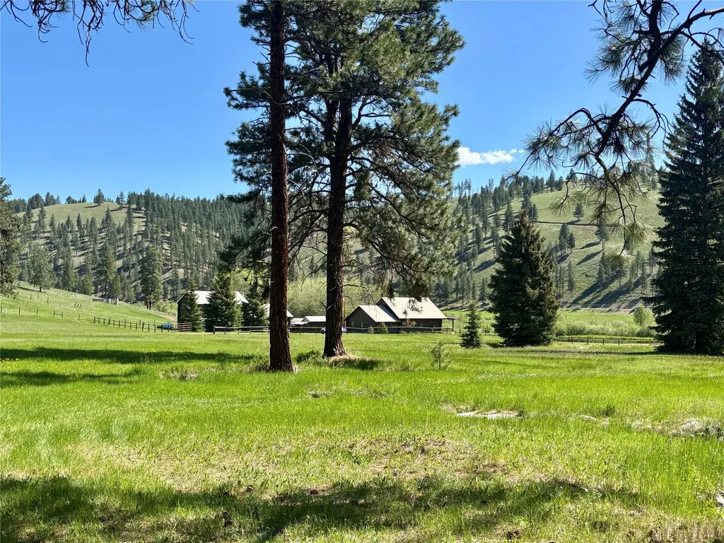 7601 Us Highway 93 S Sula MT 59871