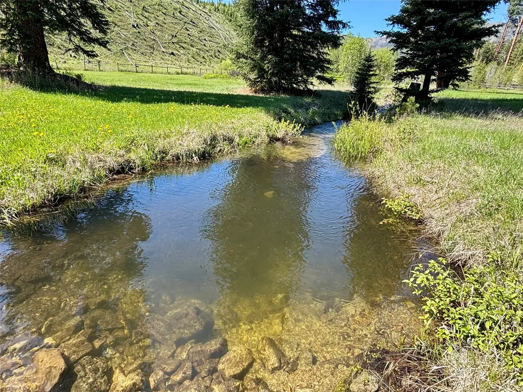 7601 Us Highway 93 S Sula MT 59871